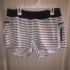 Lululemon tracker shorts